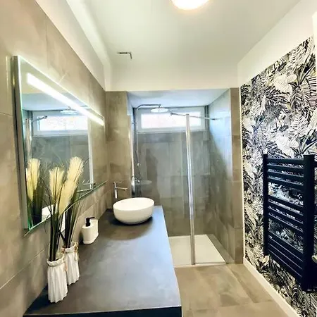 Feriehus Charmante Maison, Lumineuse. Castelnau-dʼEstrétefonds