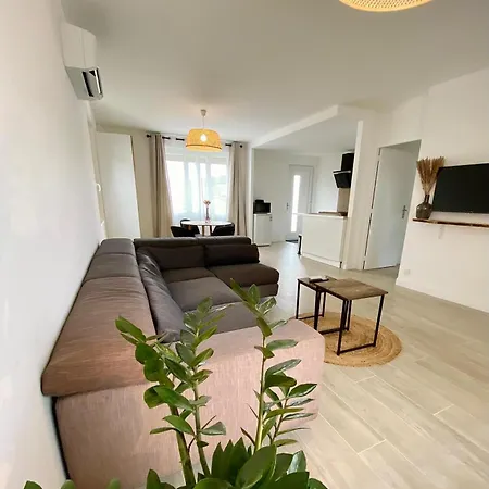 Charmante Maison, Lumineuse. *