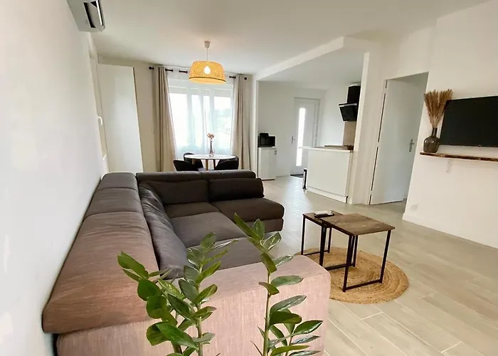 Charmante Maison, Lumineuse. *